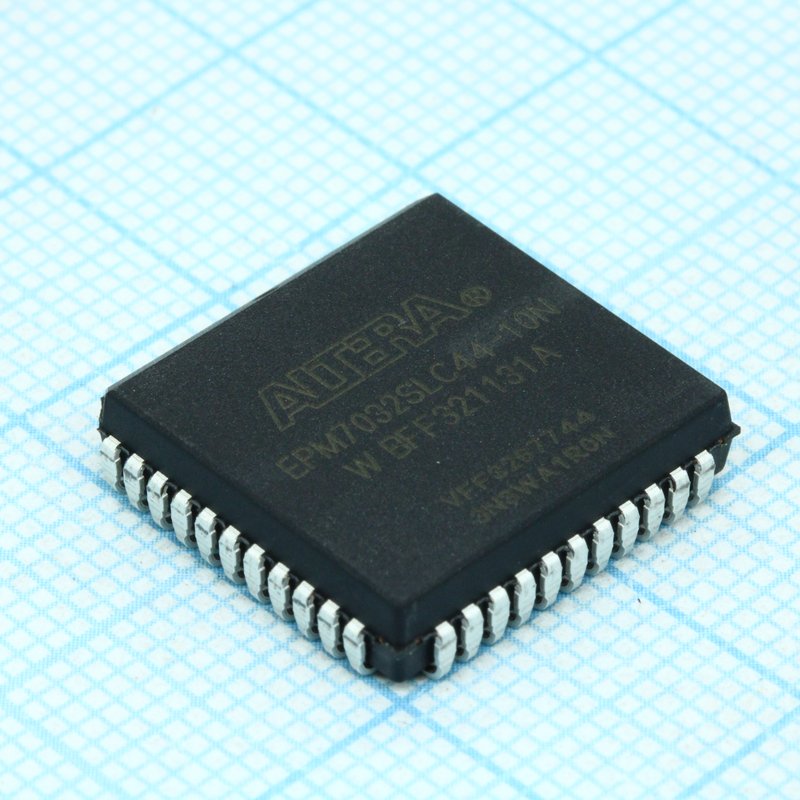 EPM7032SLC44-10N Altera