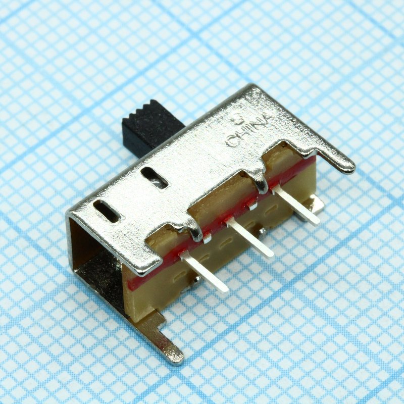 1825255-1 TE Connectivity
